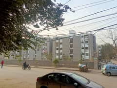 120000. hassan center 4 bed dd rent 2 floor iftikhar estate