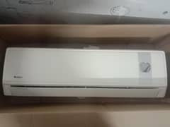 Gree Split AC 1 ton, Non inverter