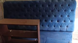 dubble Bed with side table