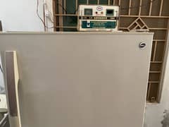 Pel fridge / refrigerator arctic with stabilizer