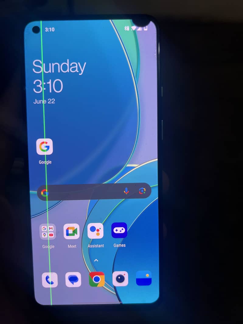 One plus 8t one line and a small dot on the top of right side 1