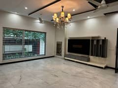 01 Kanal Modern Design Luxury House For Rent In DHA Phase 4 Lahore.