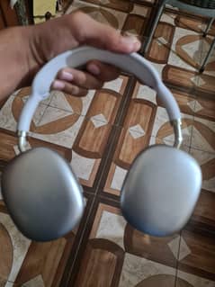 P9 Handphone Only One day used timing 2 Hours only WhatsApp03190101850