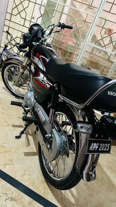 Honda CD 70 2025 Black Colour