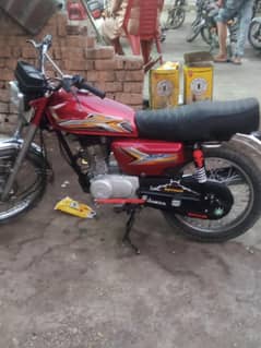 MashaAllah boht achi bike h very good condition