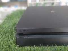PlayStation 4 slim 1Tb