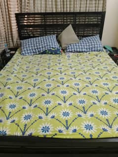 iron bed with side tables n matteress