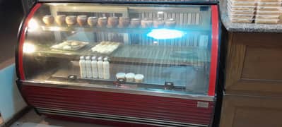 cake chiller