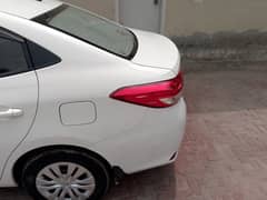 Yaris Gli CVT White