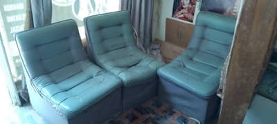 parlour ka saman urgently sale
