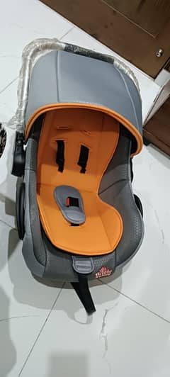 carry cot/ kids car seat