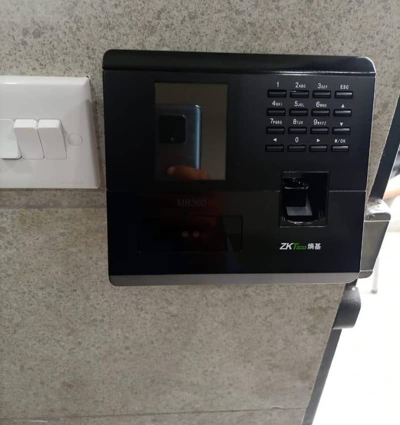 Zkteco Attendence machine and Access control remote mobile door lock 3