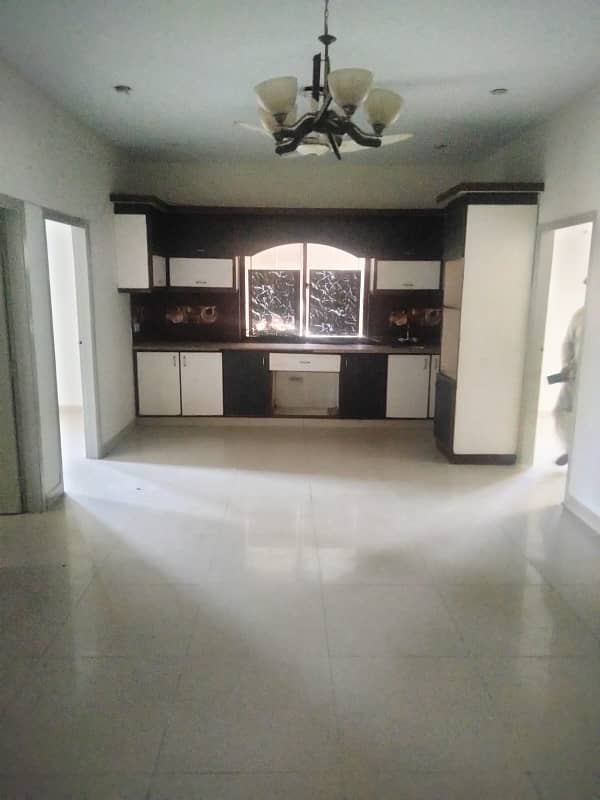 3 Bed DD flat 3rd floor not mezzanine floor in DHA phase 2 ext 11 commr 0322 5996882 0