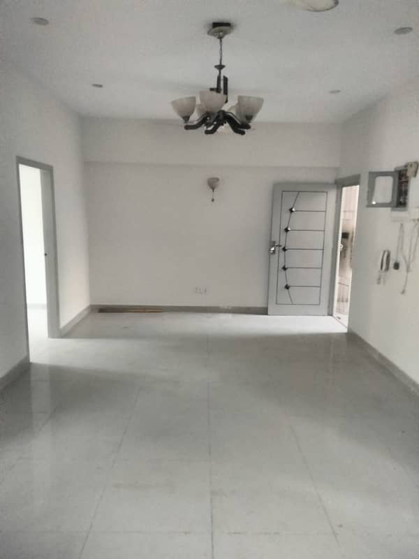 3 Bed DD flat 3rd floor not mezzanine floor in DHA phase 2 ext 11 commr 0322 5996882 6