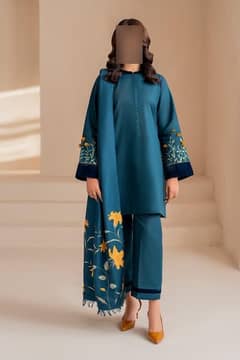 3 Pc Women’s Unstitched Embroidered Suit