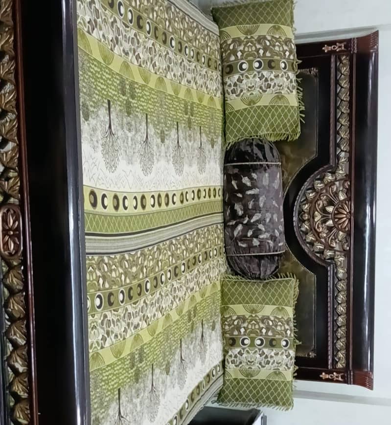 bed set with side tables and dressing table 0