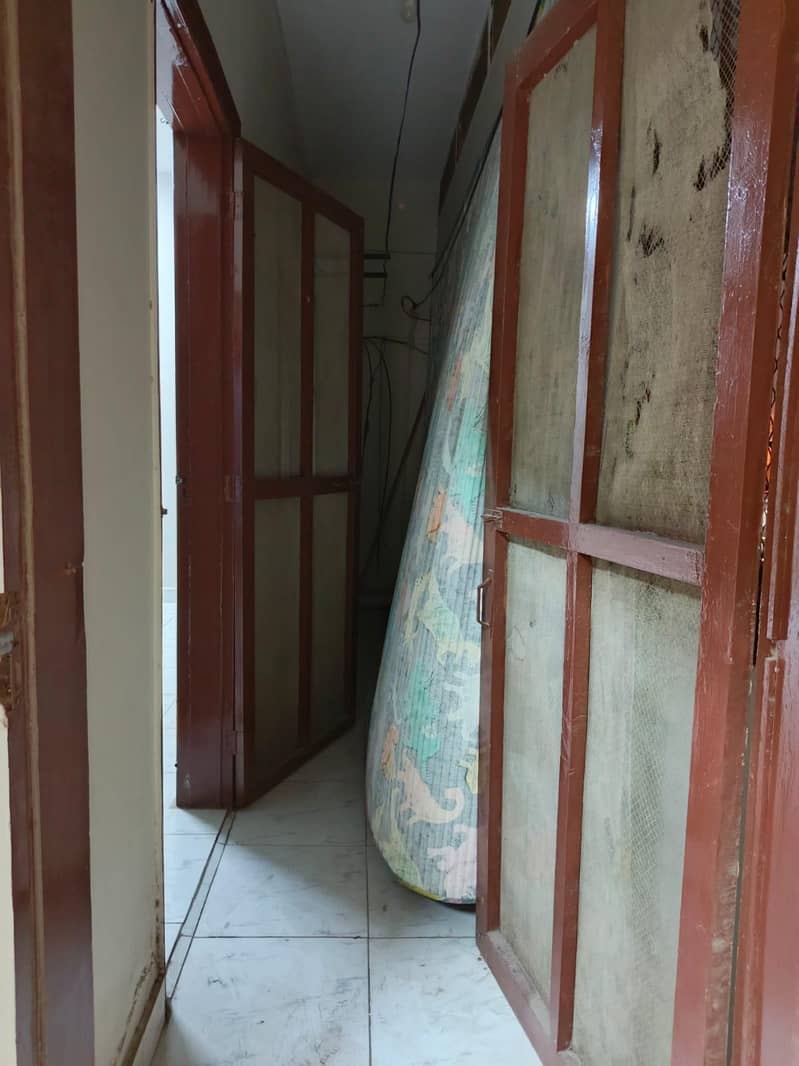 Clifton block 9 2 bad dd parking first floor good condition 5
