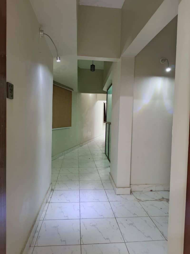Clifton block 9 2 bad dd parking first floor good condition 10