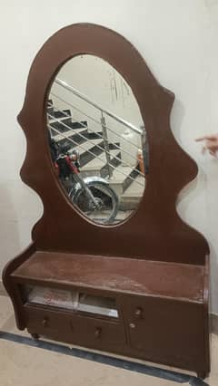 Wodden bed. . urgent sal