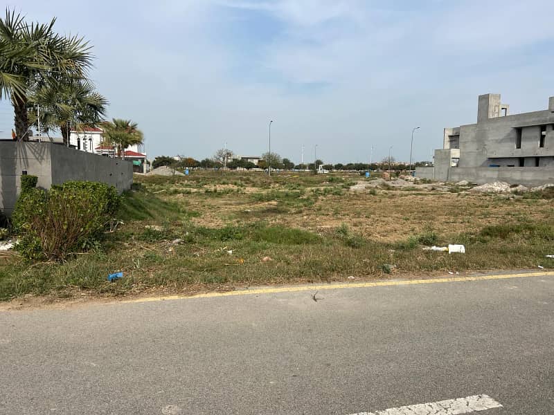 1 Kanal Pair Plot Hot Location Main Road Plot Urgent Sale DHA Phase 6 Block G Plot No 545+546 0