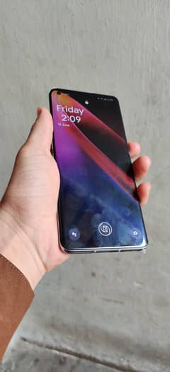 one plus 9 pro 8+256 kui fuld nhi hy bil kul ok hy 10by 10 conditio