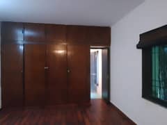 10 Marla House For Rent