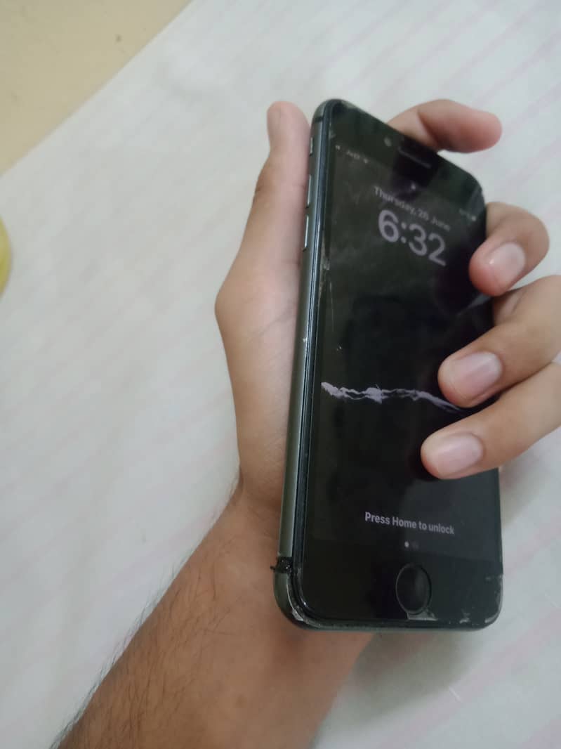 iPhone 8 PTA Approved (Read Add) 3