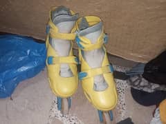skating shoes in good condition