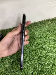 iPhone 11pro max sim locked