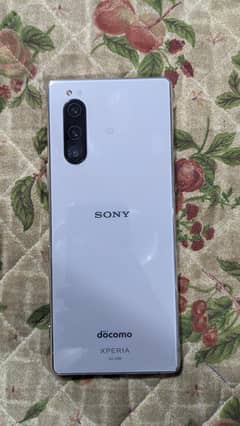 Sony Xperia 5