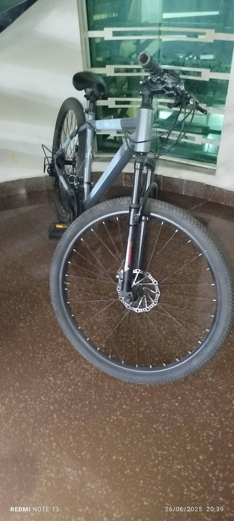 Gear cycle in good condition but peddle little bit loose 0