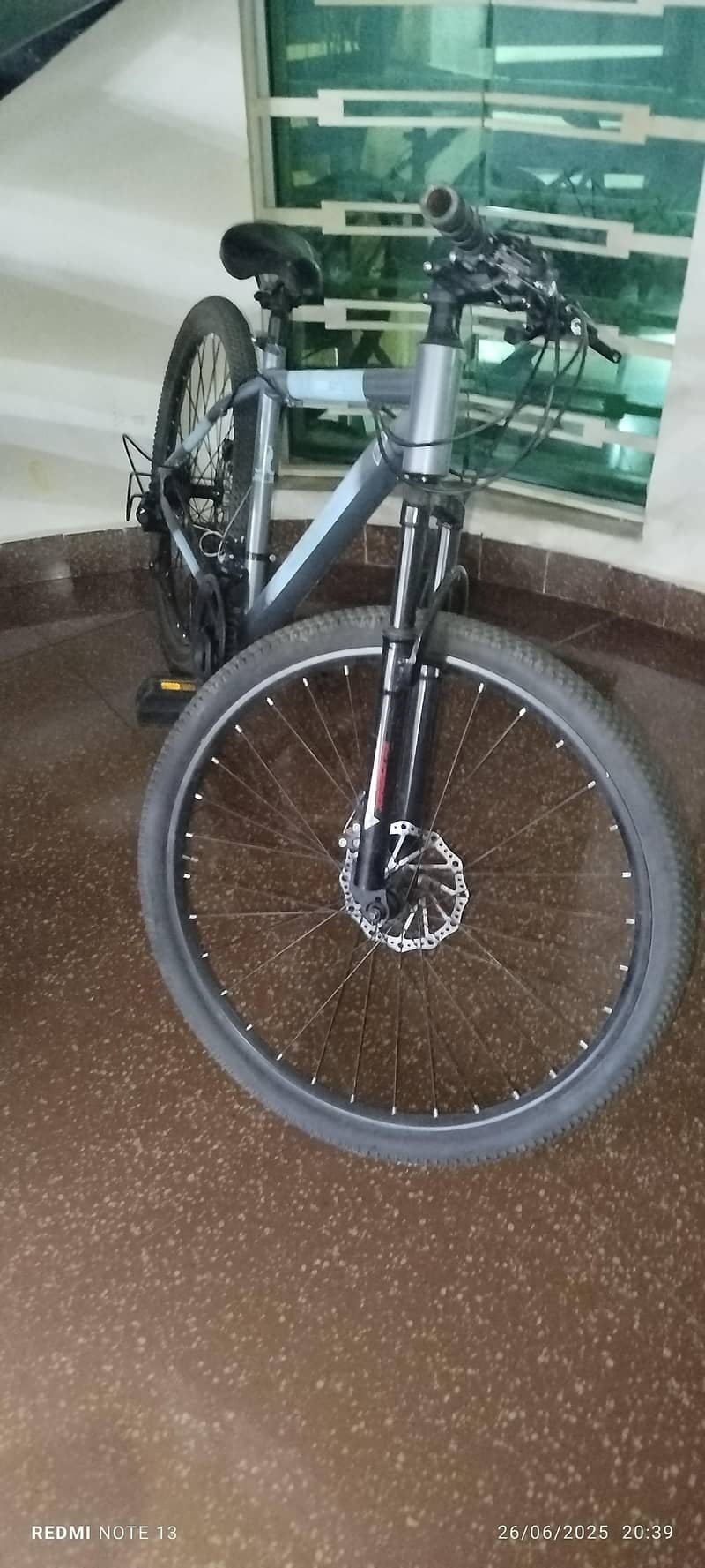Gear cycle in good condition but peddle little bit loose 1