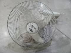 Bracket Fan For sale urgent super asia 18"