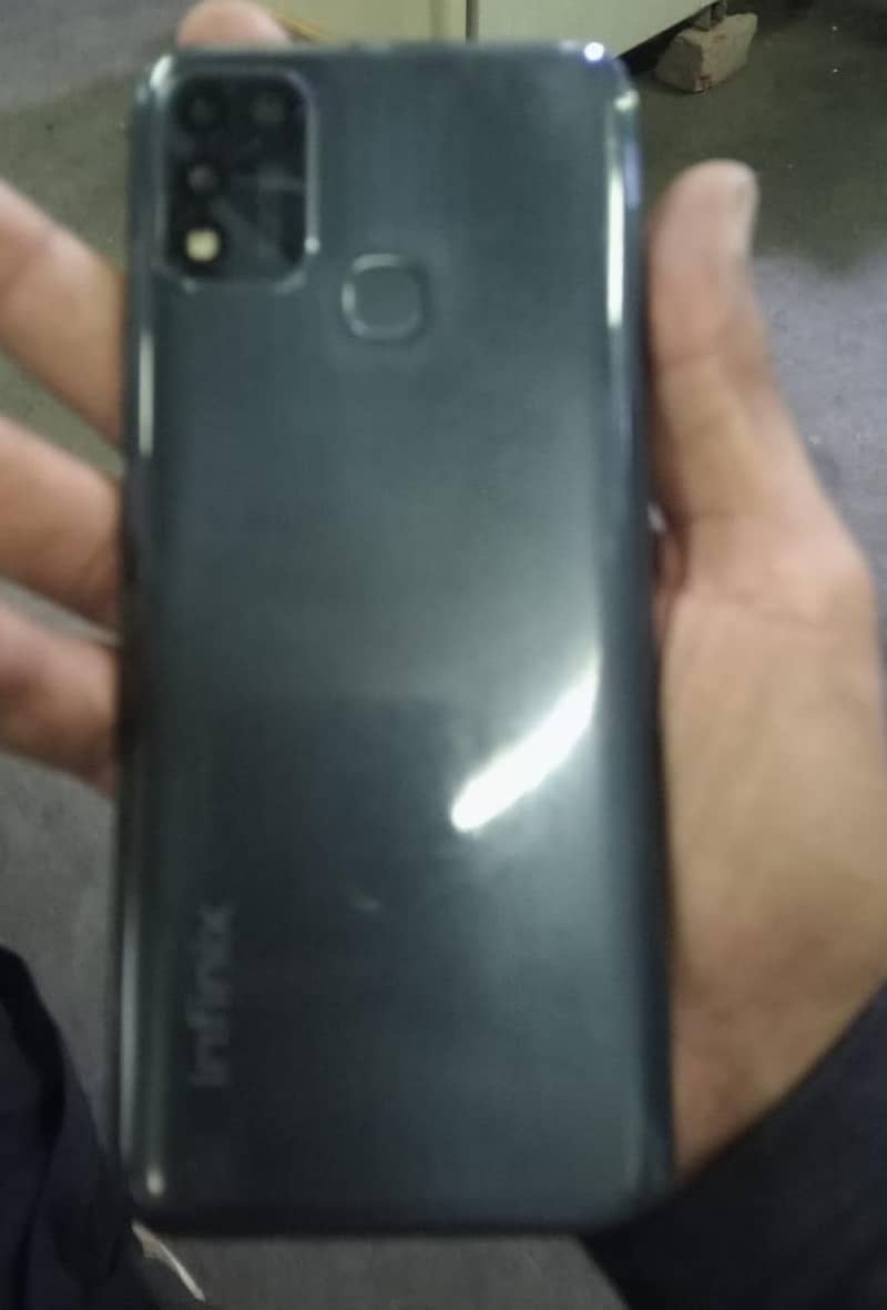 Infinix hot 11 play  4/64 with box all ok no open 10/10 condition 2