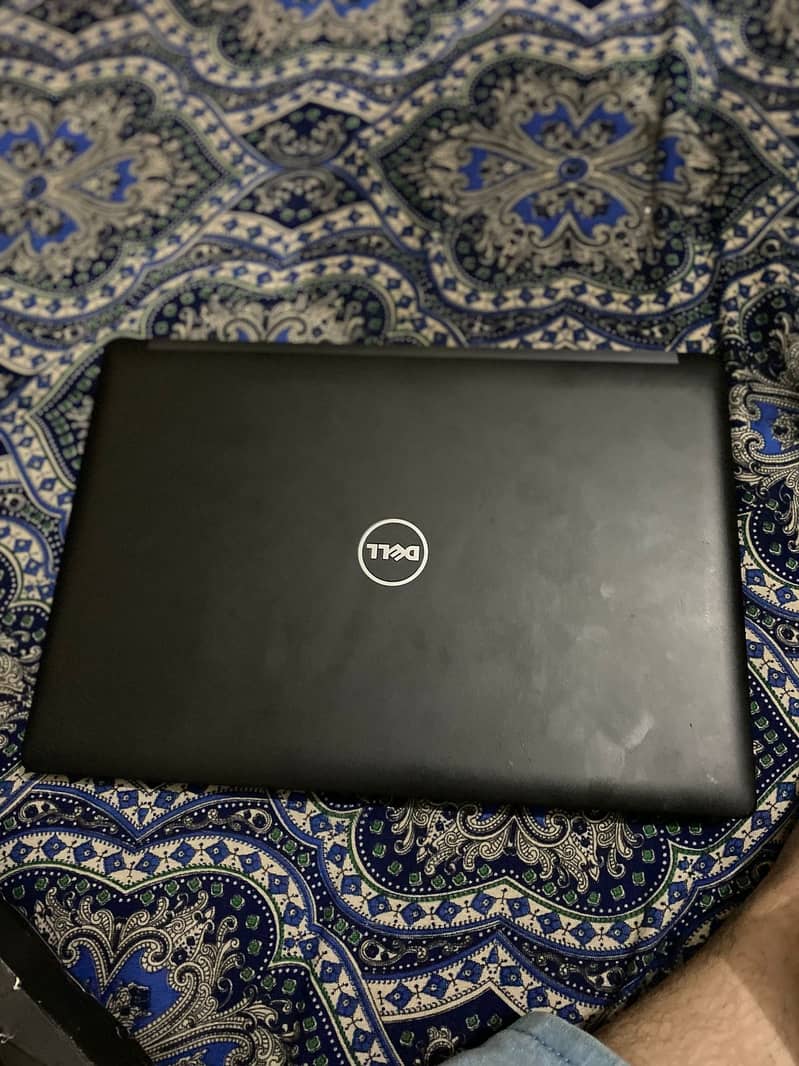 dell core5 7th generation touch and type display 1