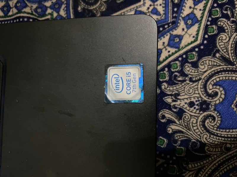 dell core5 7th generation touch and type display 2