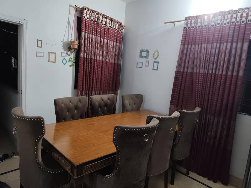 im selling 8 seater dinning table,2 sets of sevev seater sofa each 5