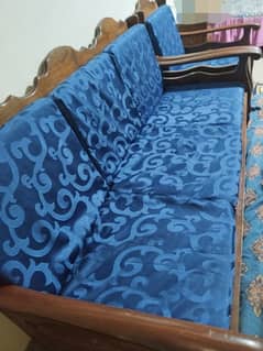 5 Seater Sofa Wooden Sofa  Good Condition