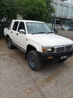 Toyota Hilux  4x4 model 95