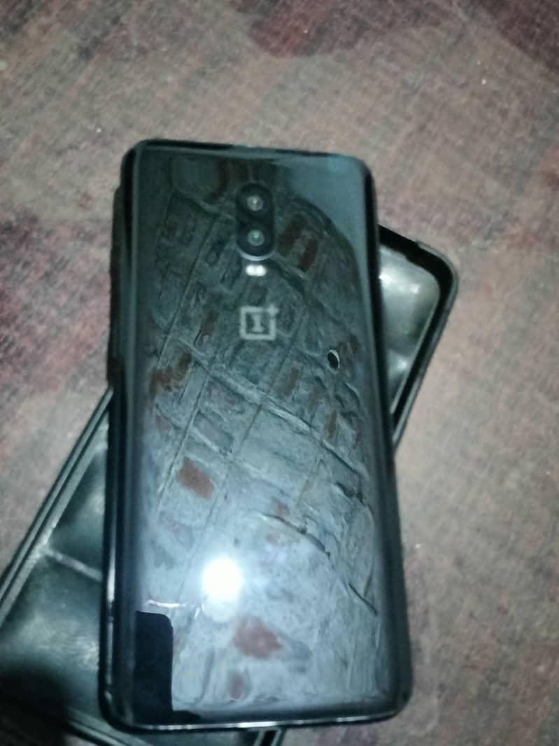 one plus 6t mobile phone no open  all ok just original adupter 2