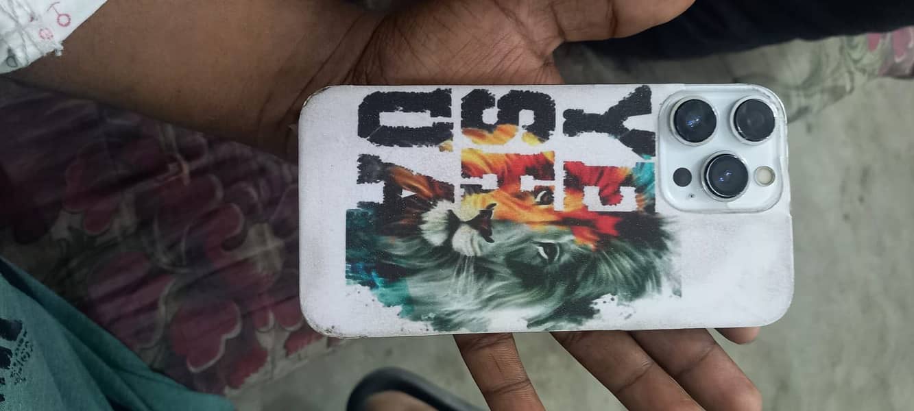 iPhone xr converted 13pro non pta 10/8 condition 3