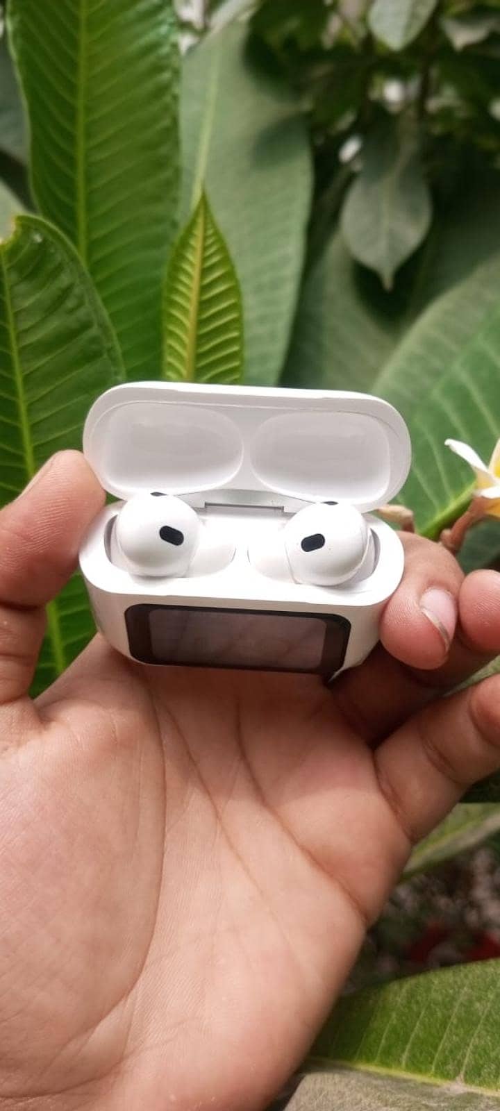 Airpods display  long battery timing with out any problems 2