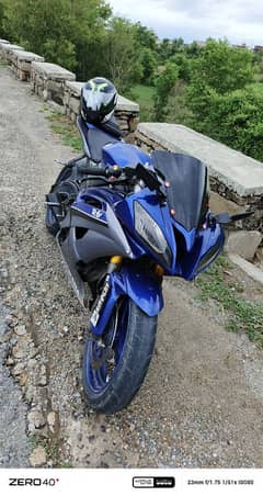 Honda ka faram ha or body is ma R6 ki lagai ha sound bht acha ha
