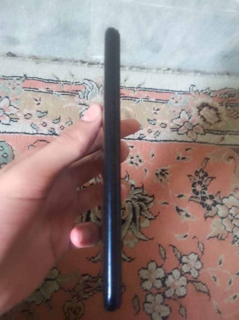 32gb ram3 good  condition dual sim no issue PTA proof 5