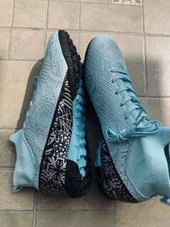 Football Grippers whatsapp 03132693491
