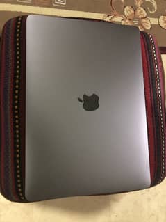 Macbook Pro 2017 16/256GB
