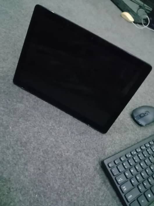Dell Core i5 7th genration surface with Wireless mouse and keyboard 0