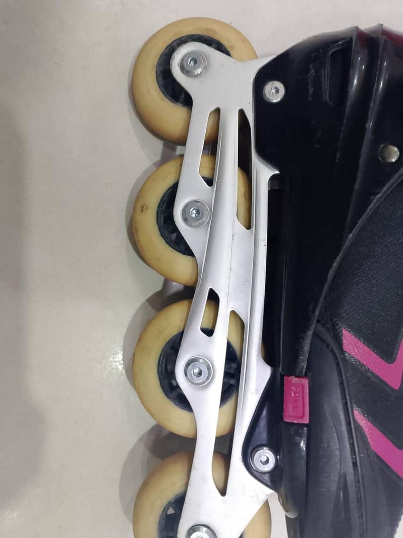 Imported skating shoes 11