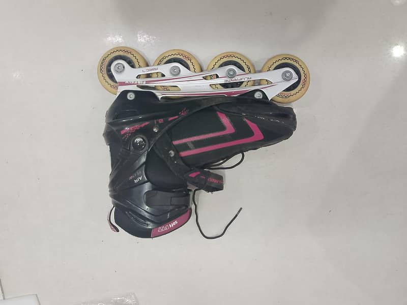 Imported skating shoes 13