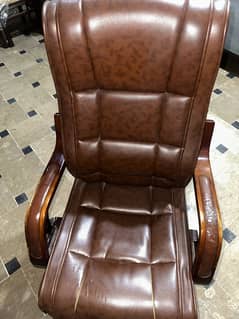 Executive office chair